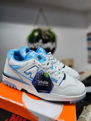 New Balance 550