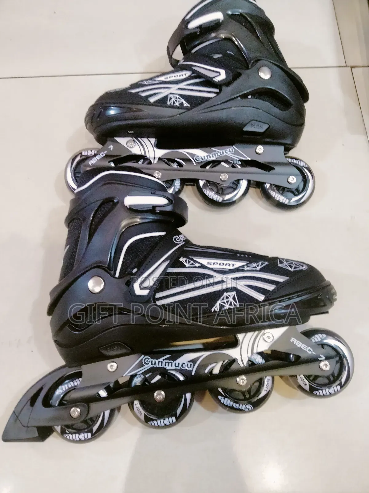 Size 43-45 Adjustable Skates for Adults
