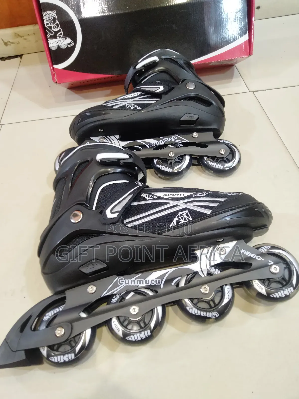 Size 43-45 Adjustable Skates for Adults