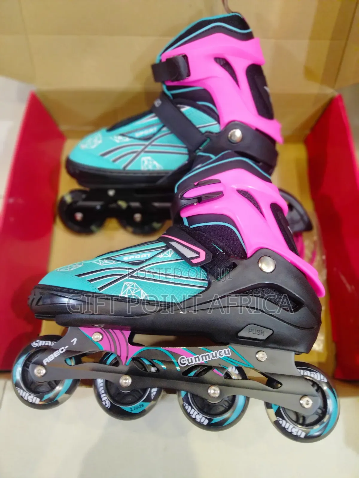Adults Size 43-45 Adjustable Professional Skates