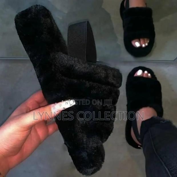 Fluffy Sandals - thumbnail 3