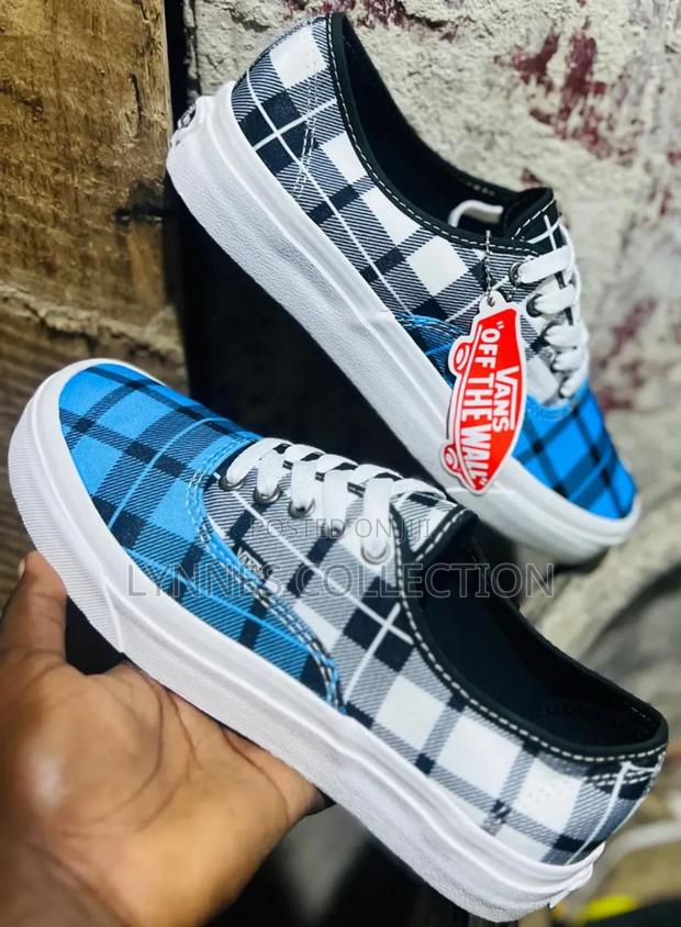 Vans Off the Wall - main view