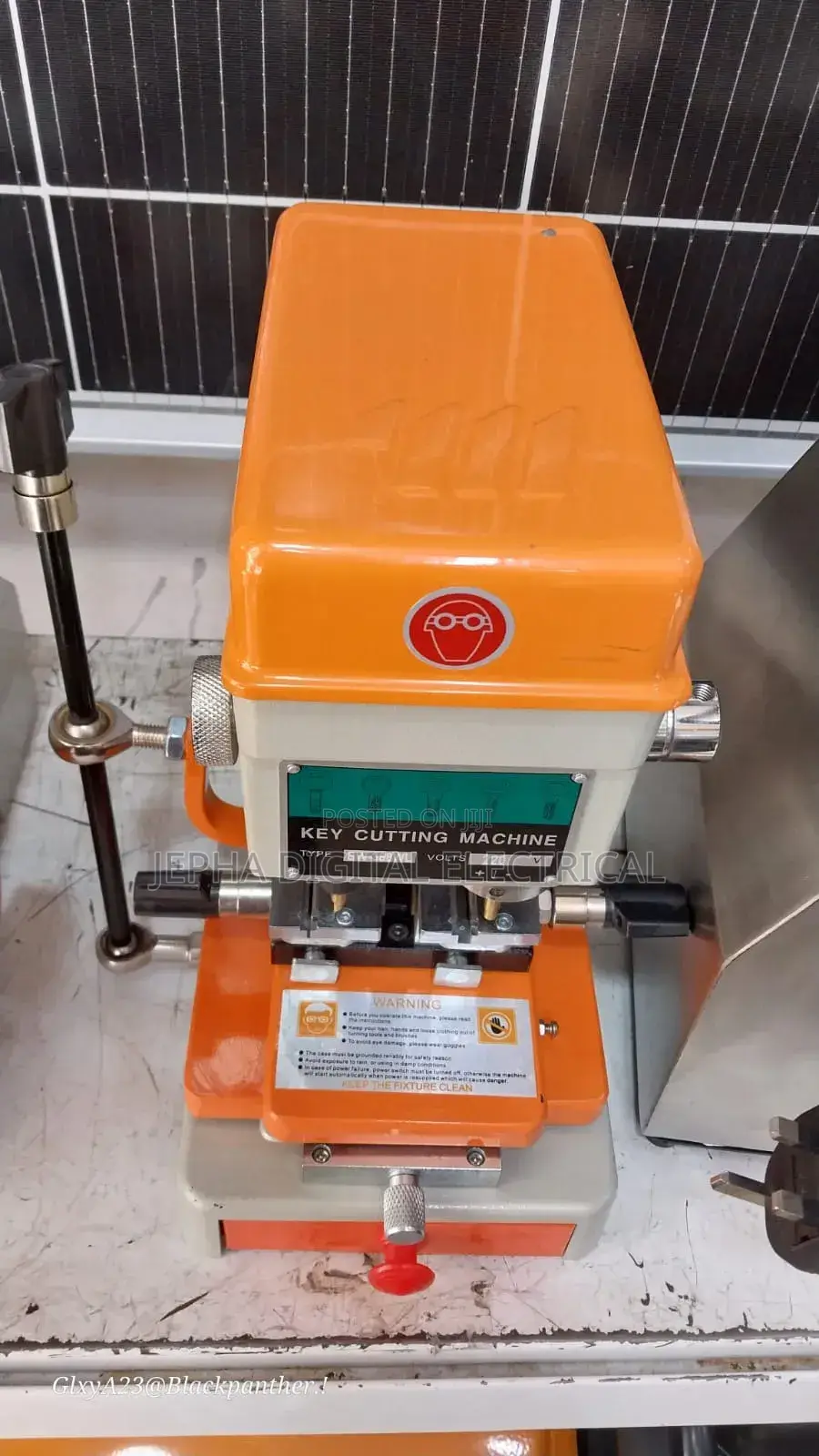 Key Cutter Machine