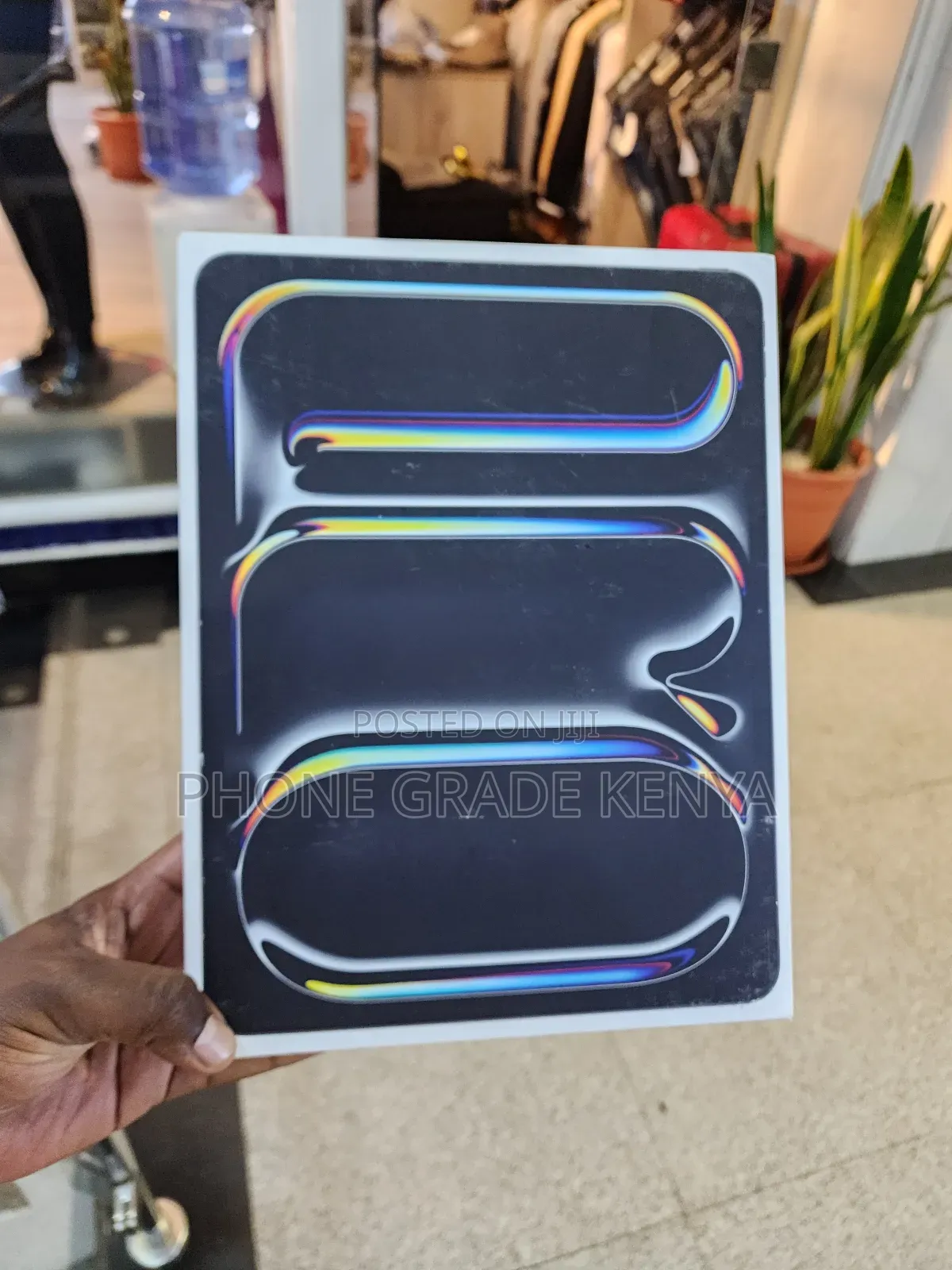 New Apple iPad Pro 13 (2024) 256 GB Black