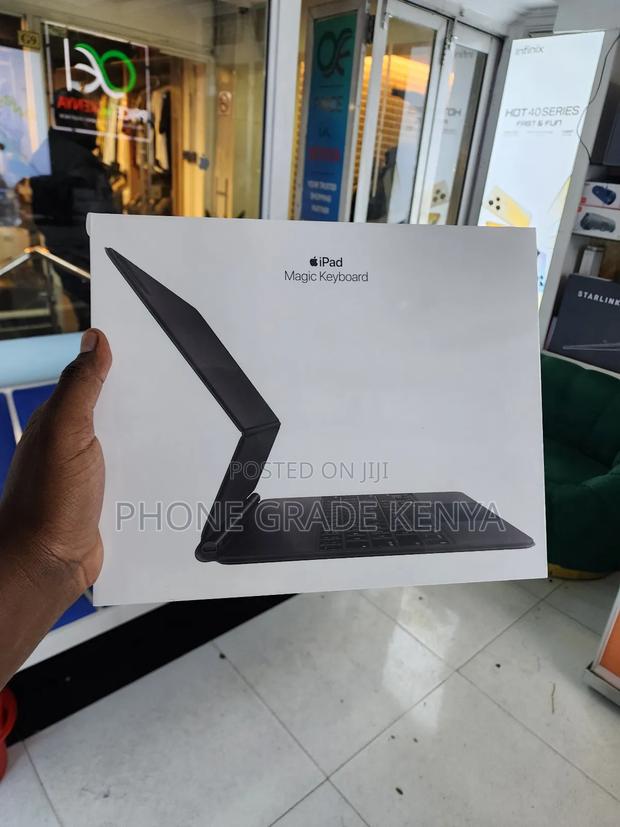 Magic Keyboard 11inch M4 - main view