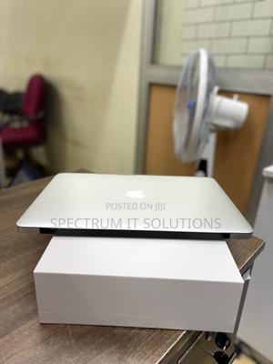 Laptop Apple MacBook Air 4GB Intel Core I5 SSD 128GB