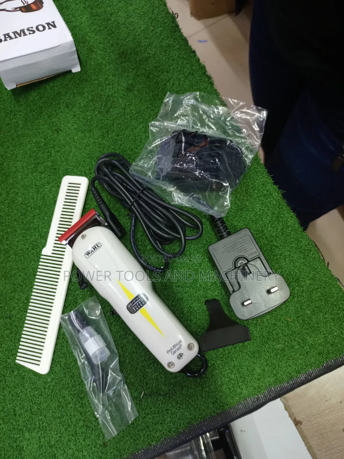 Cordless Rechargeable Shaving Machine
