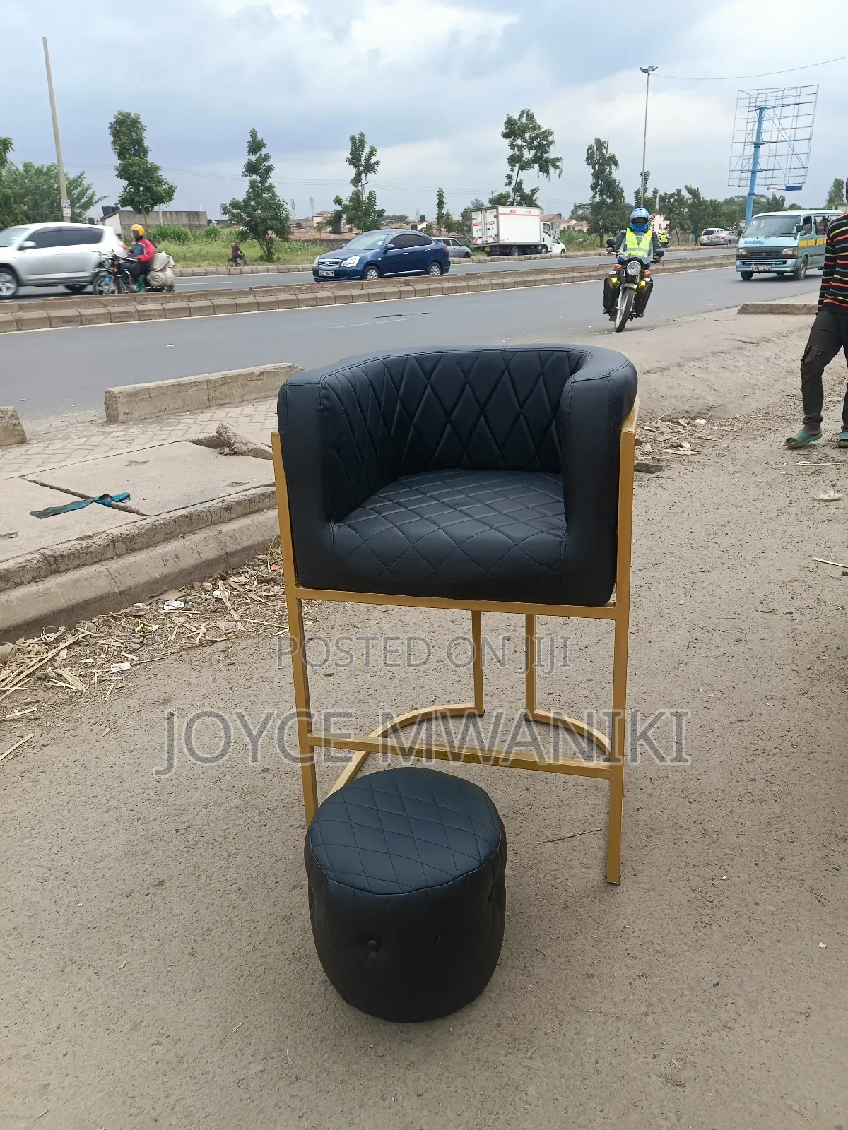 Makeup Chair and a Puff, Black Leather 