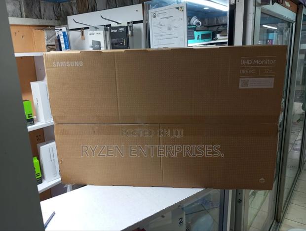 Samsung UHD UR59U 32" Monitor/ Samsung UHD Curved Monitor