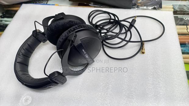 Beyerdynamics DT-770 Pro Overhead Headphone - thumbnail 2