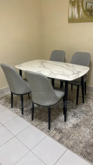 Mumble Dining Set
