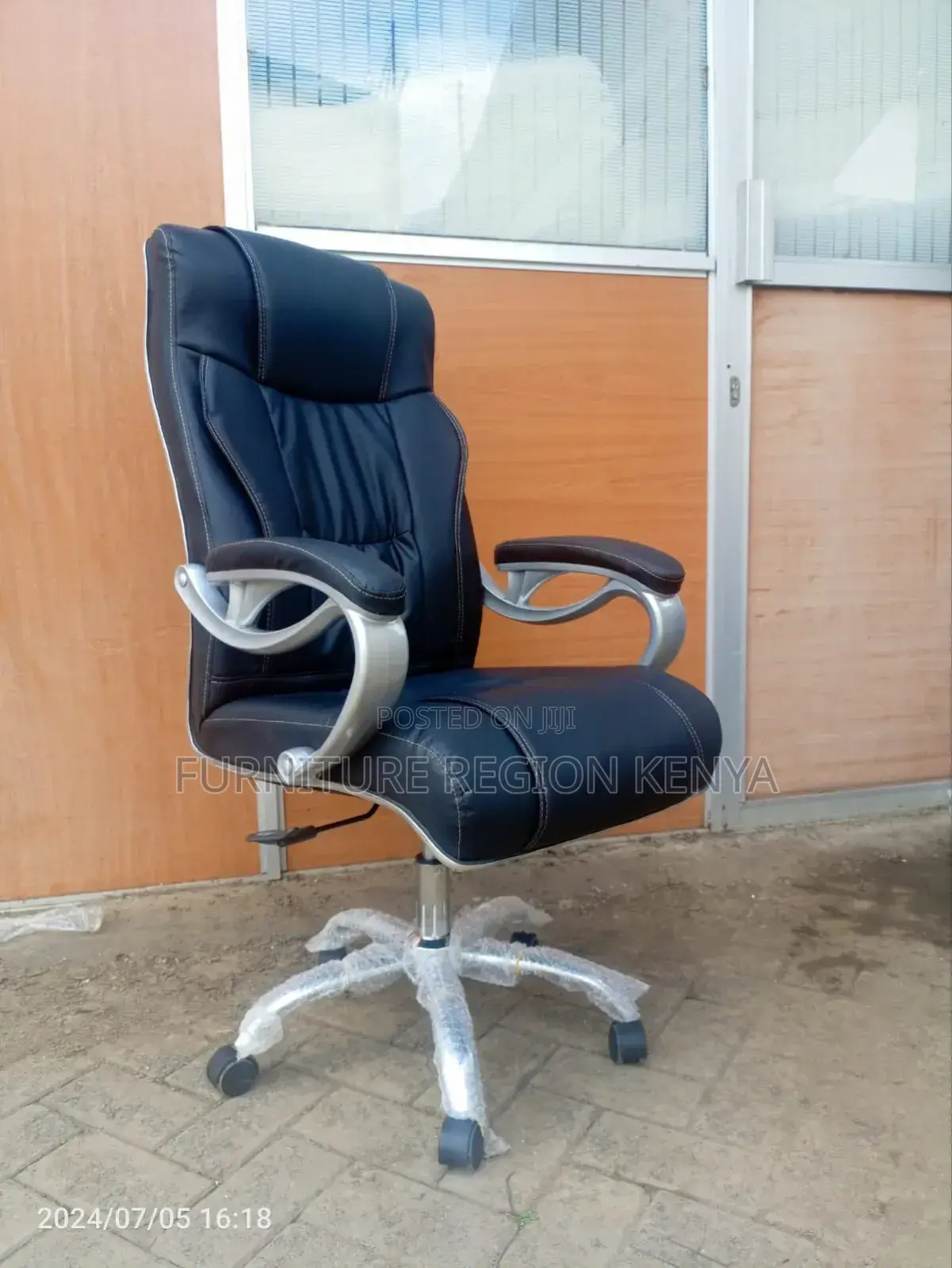 Executive Office Chair 
