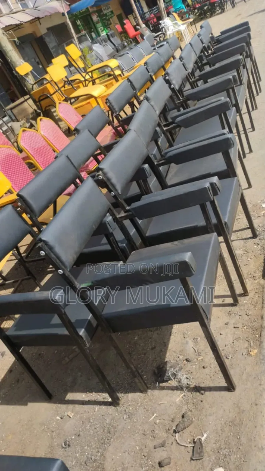 Quality Styling Seats With Arm