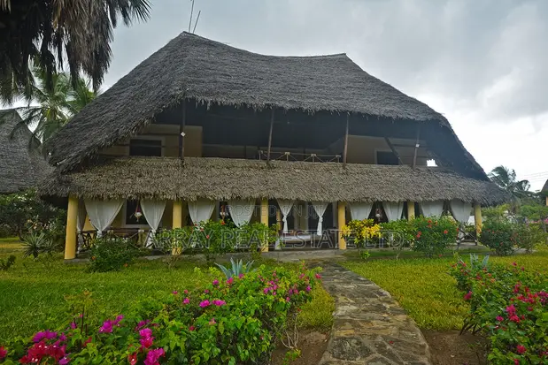 Furnished 10bdrm Maisonette in Mambrui Beach, Town Centre for sale
