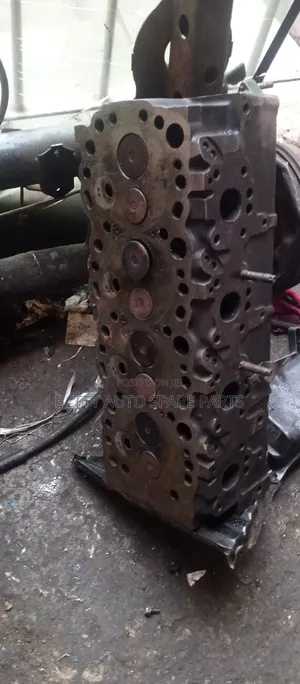 Toyota Hiace 5L Cylinder Head