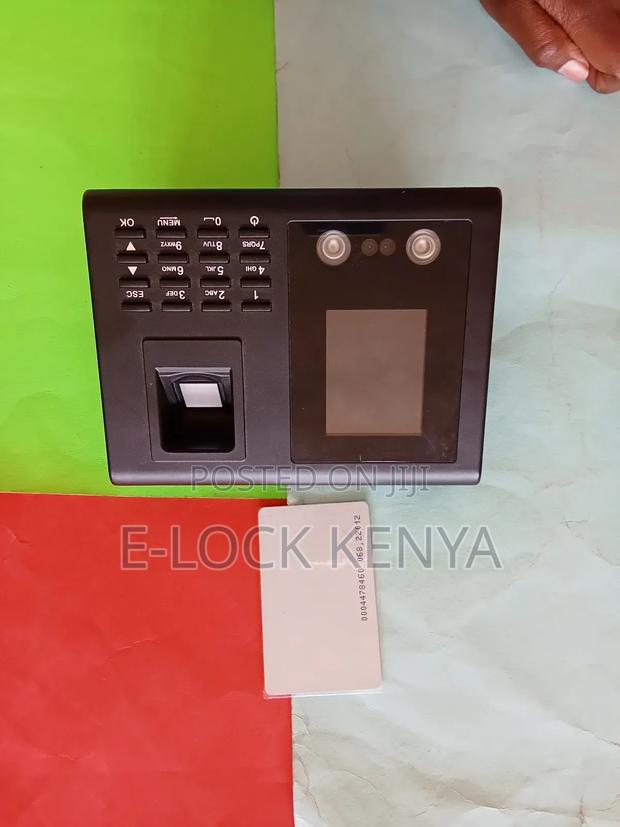 Face Recognition Time Attendance Machine - main view