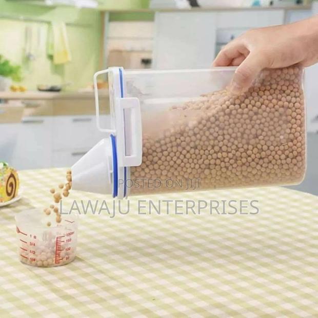 Cereal Dispenser With Cup