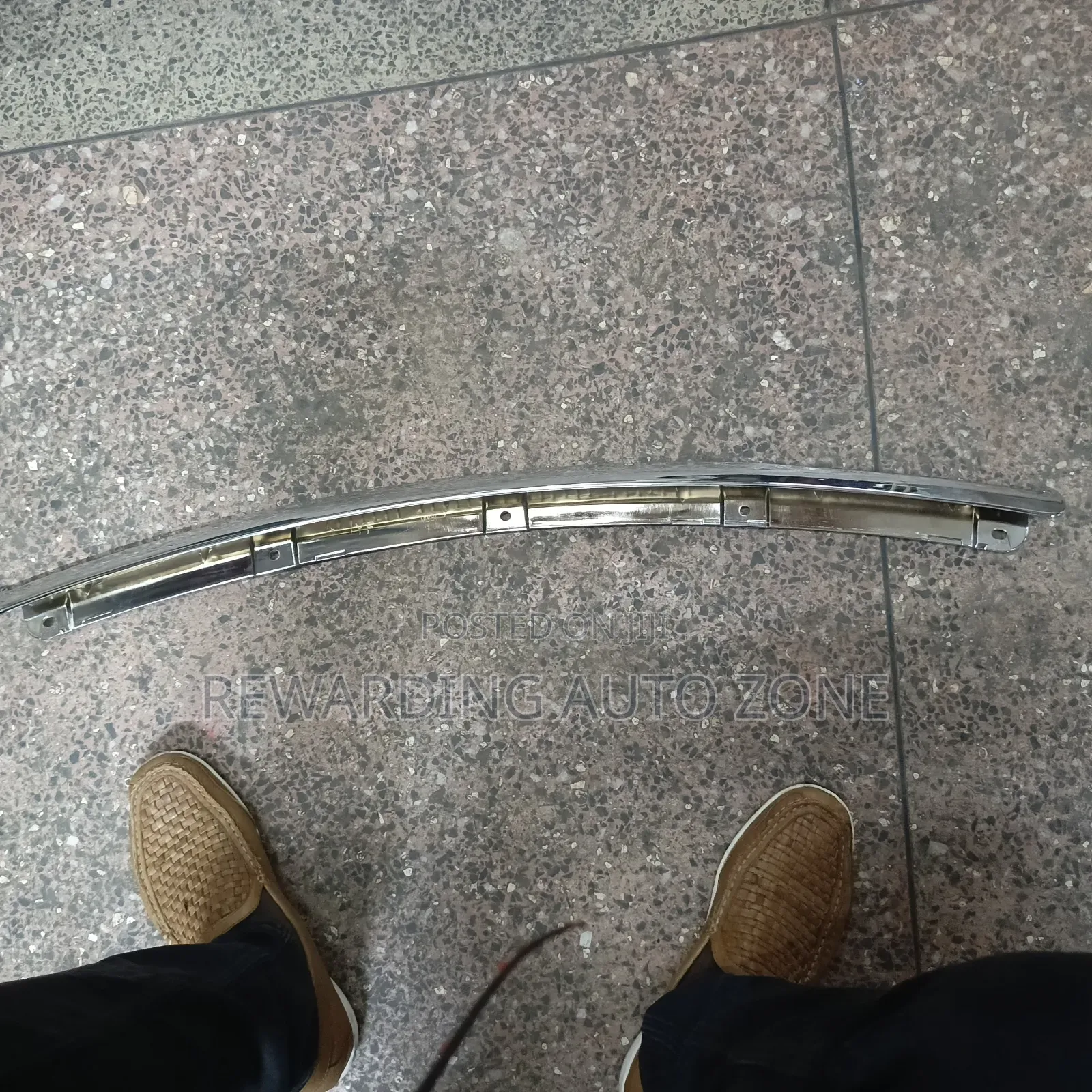 Premio 260 Bonnet Chrome.
