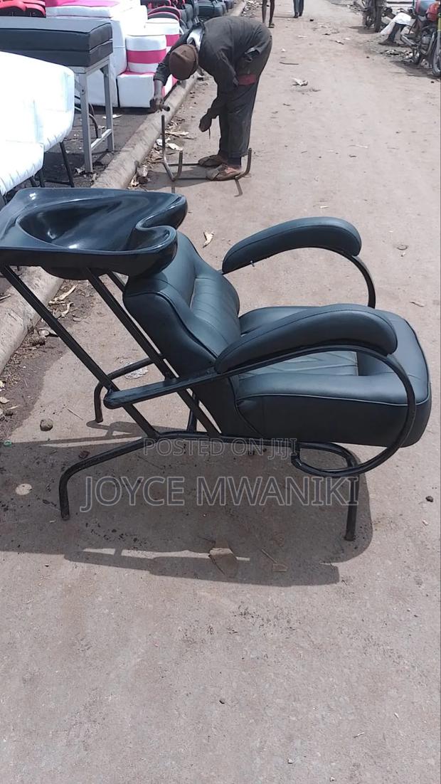 Sink Chair for Salon or Barber Shop. - main view