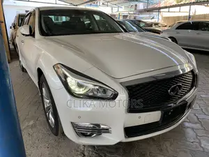 Nissan Fuga 2017 White