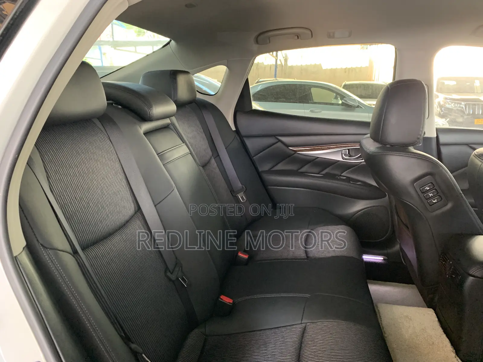 Nissan Fuga 2017 White