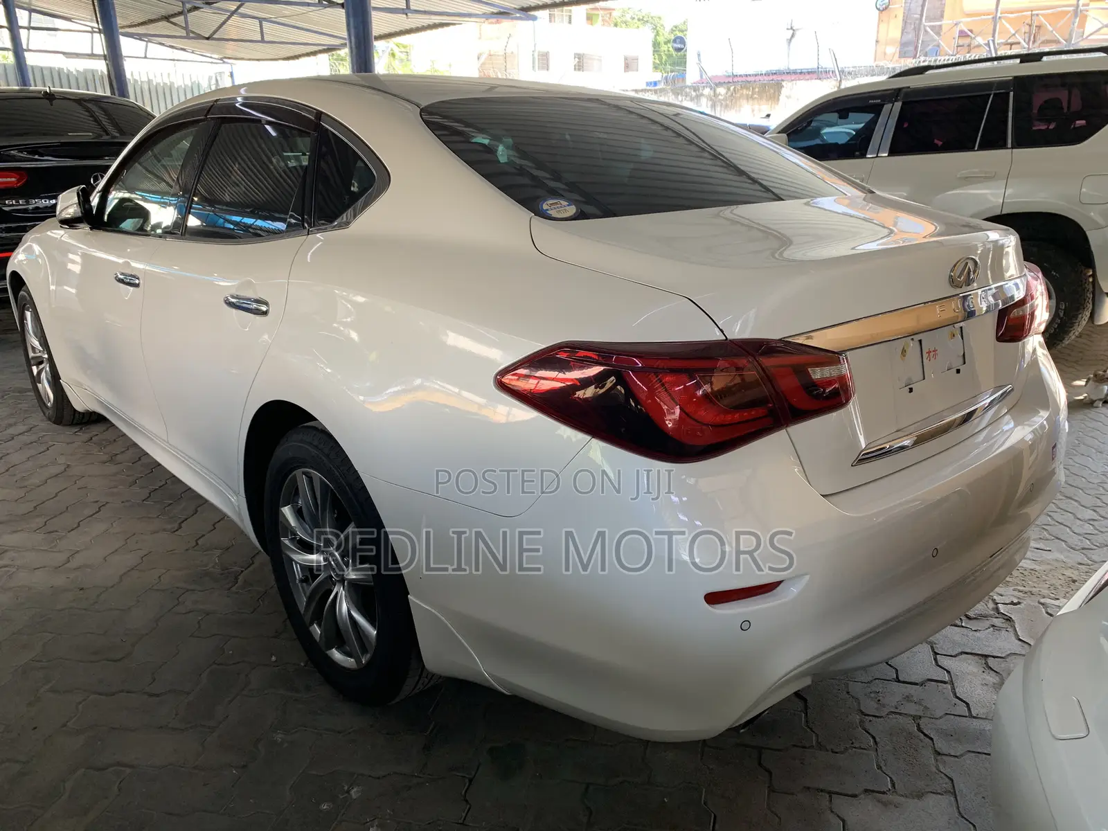 Nissan Fuga 2017 White