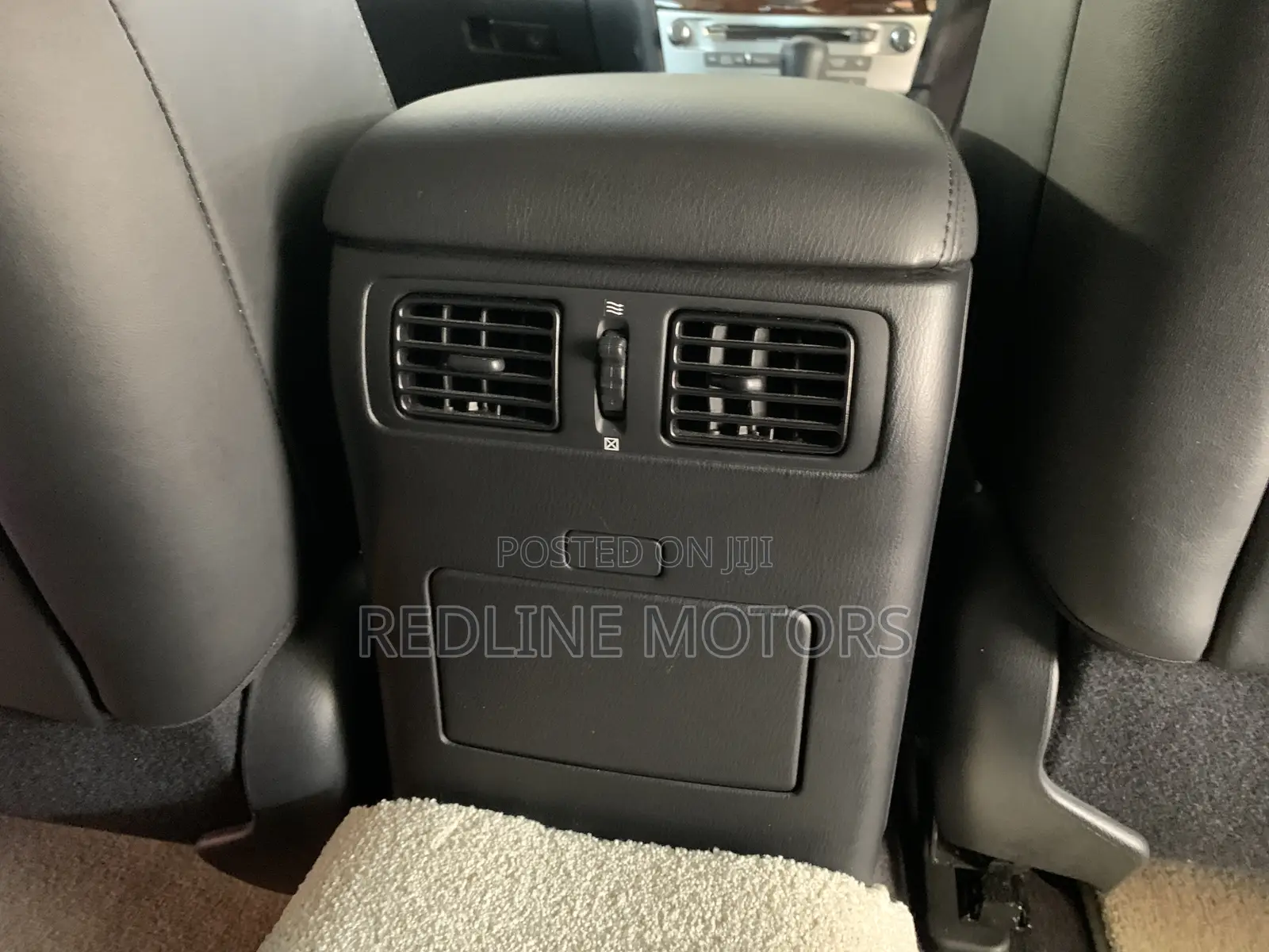Nissan Fuga 2017 White