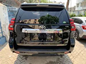 Toyota Land Cruiser Prado 2.8 2019 Matt Black