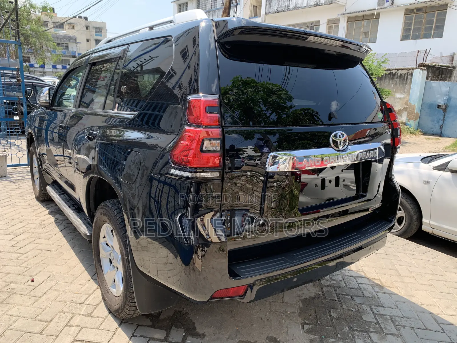 Toyota Land Cruiser Prado 2.8 2019 Matt Black