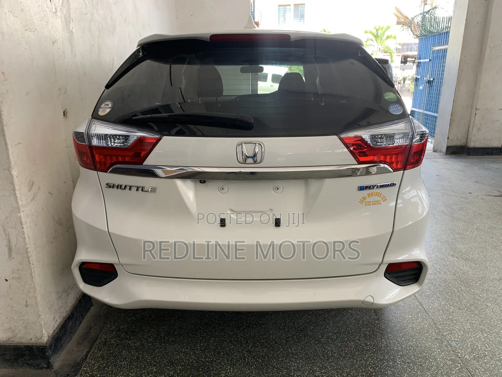 Honda Fit Shuttle 1.5 Hybrid 4WD 2017 Off white
