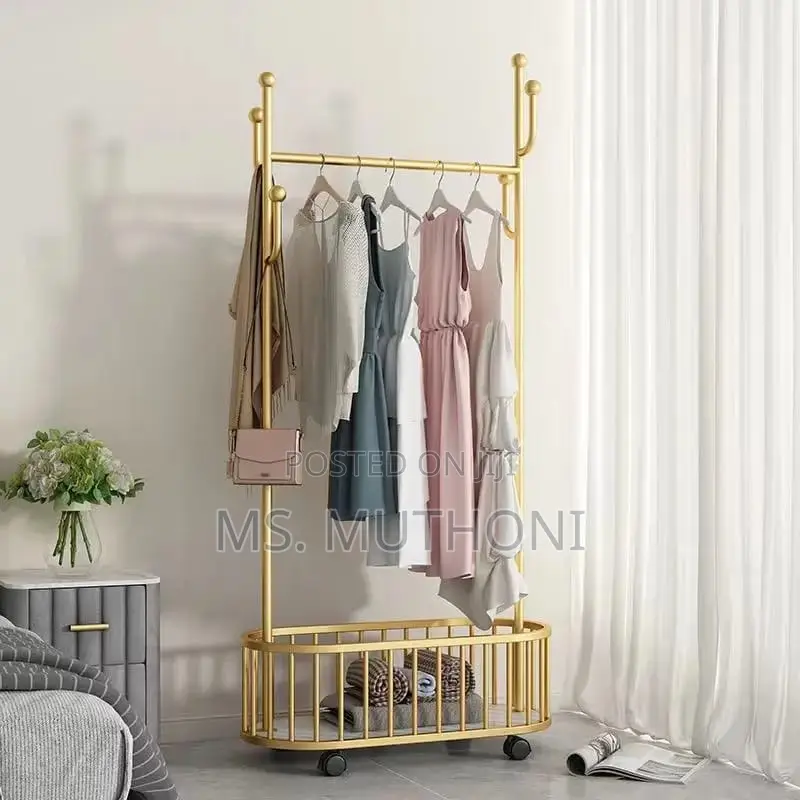 Movable Cloth Rack With Wheels*