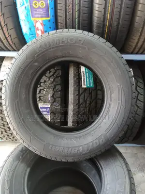 195R15C Kumho Commercial Tire