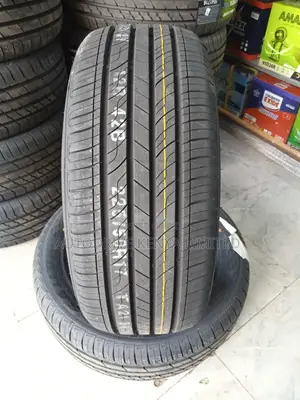225/50r17 Kumho Tire