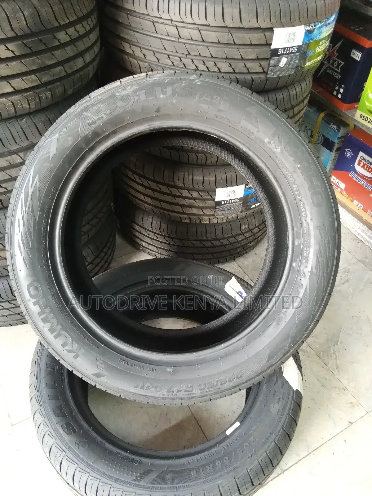 225/50r17 Kumho Tire