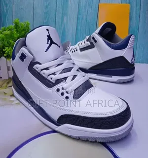 Jordan 3 Retro Sneakers