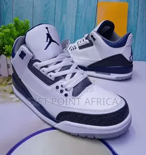 Jordan 3 Retro Sneakers