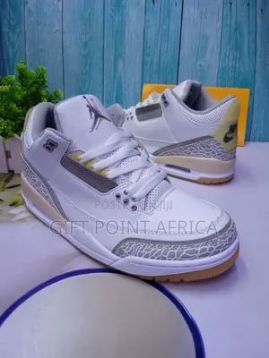 Jordan 3 Retro Sneakers