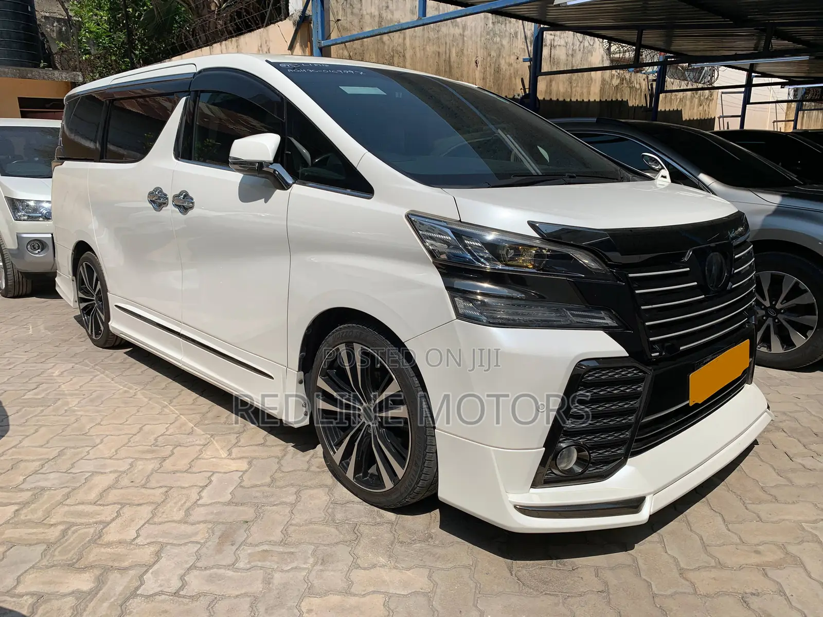 Toyota Vellfire 2017 Off white