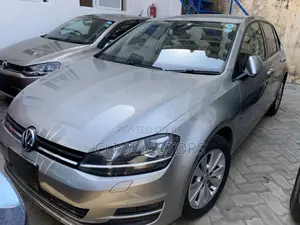 Volkswagen Golf TSI S 4-Door FWD 2017 Silver