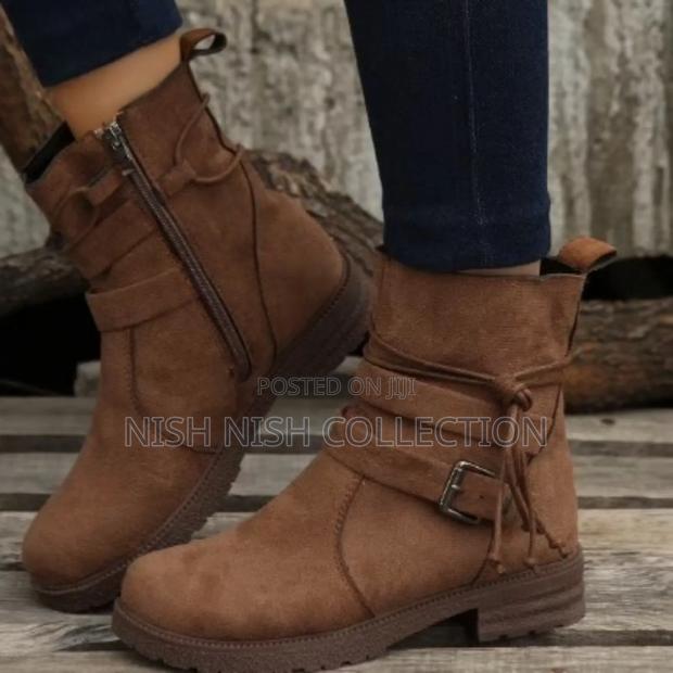 Classy Suede Boots - thumbnail 5