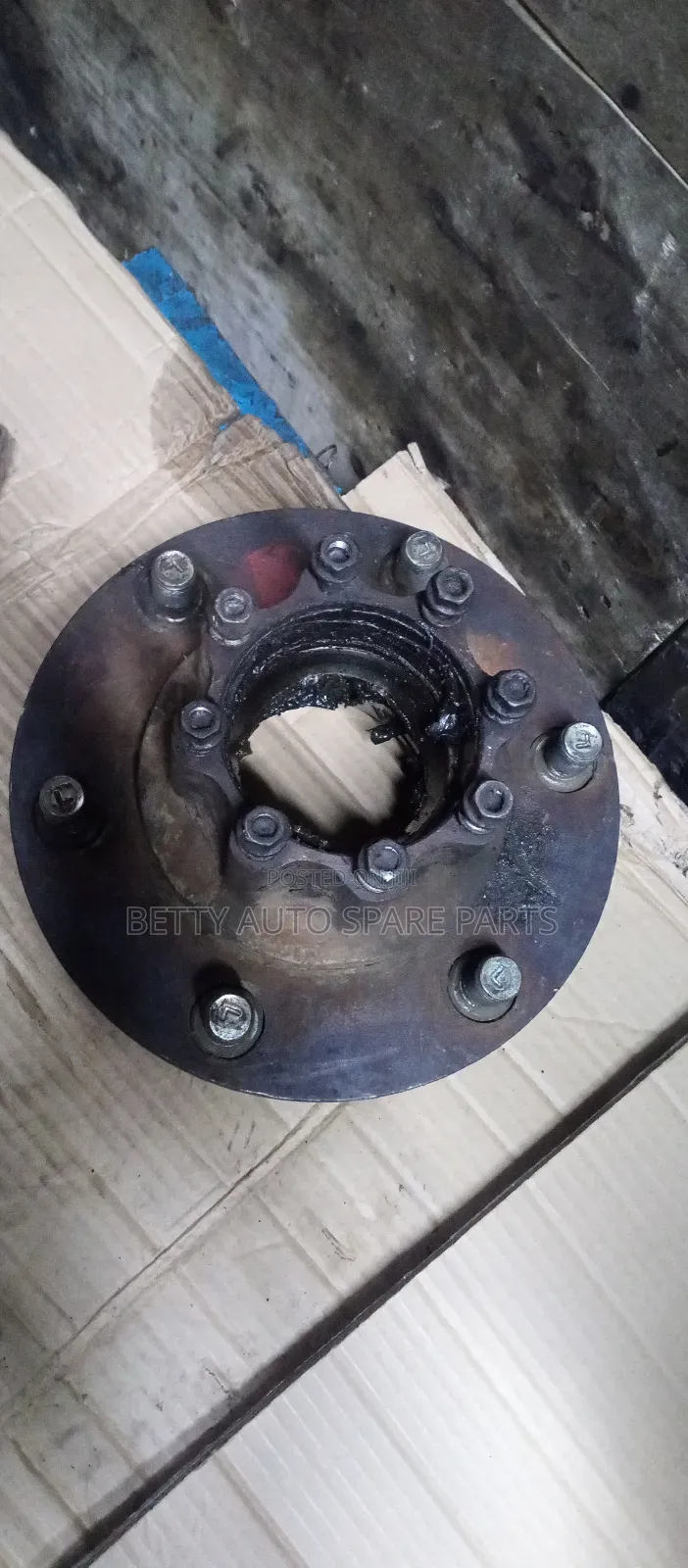 Mitsubishi NQR Rear Hub