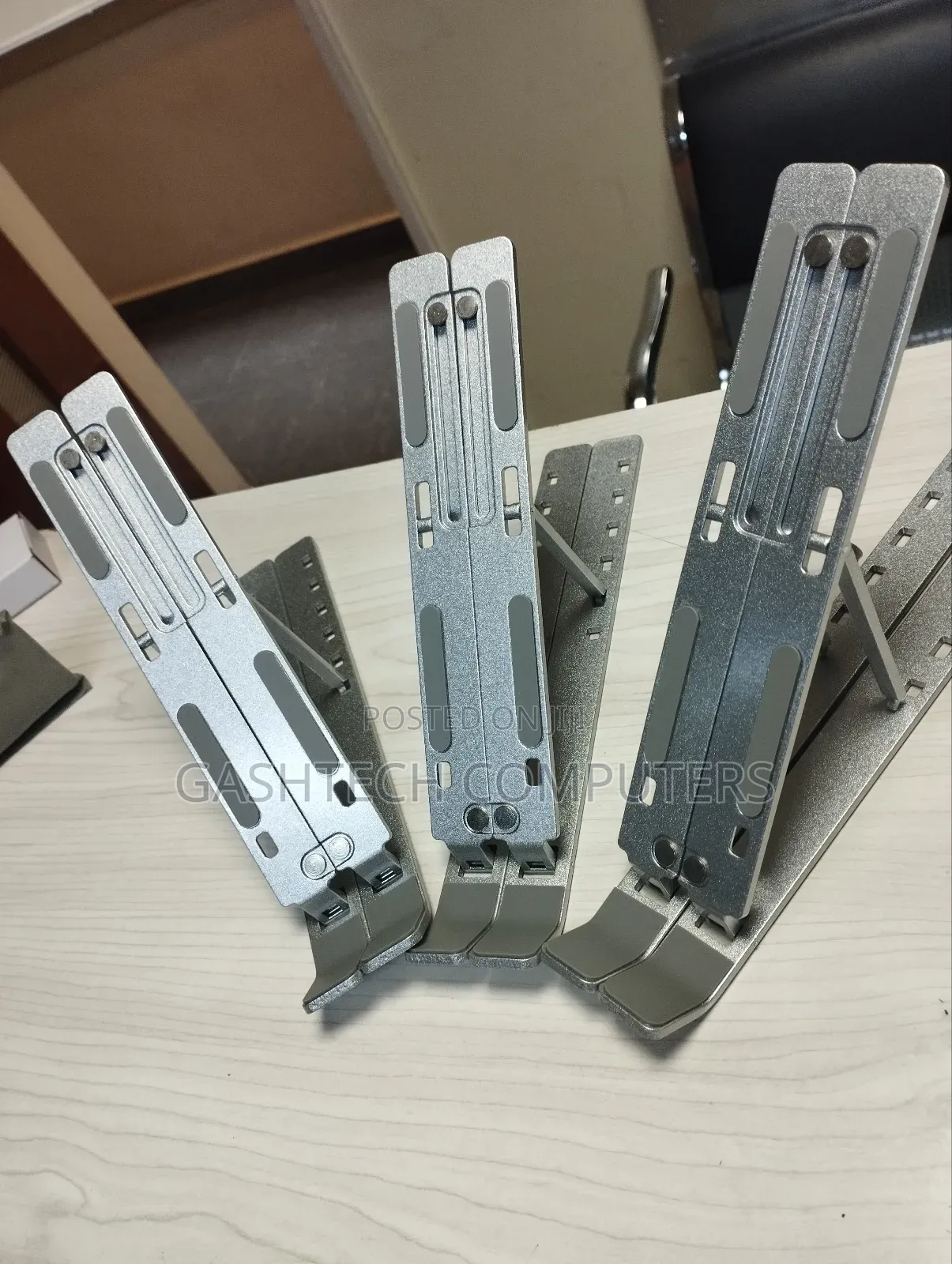 Laptop Stand! Laptop Stand! Laptop Stand