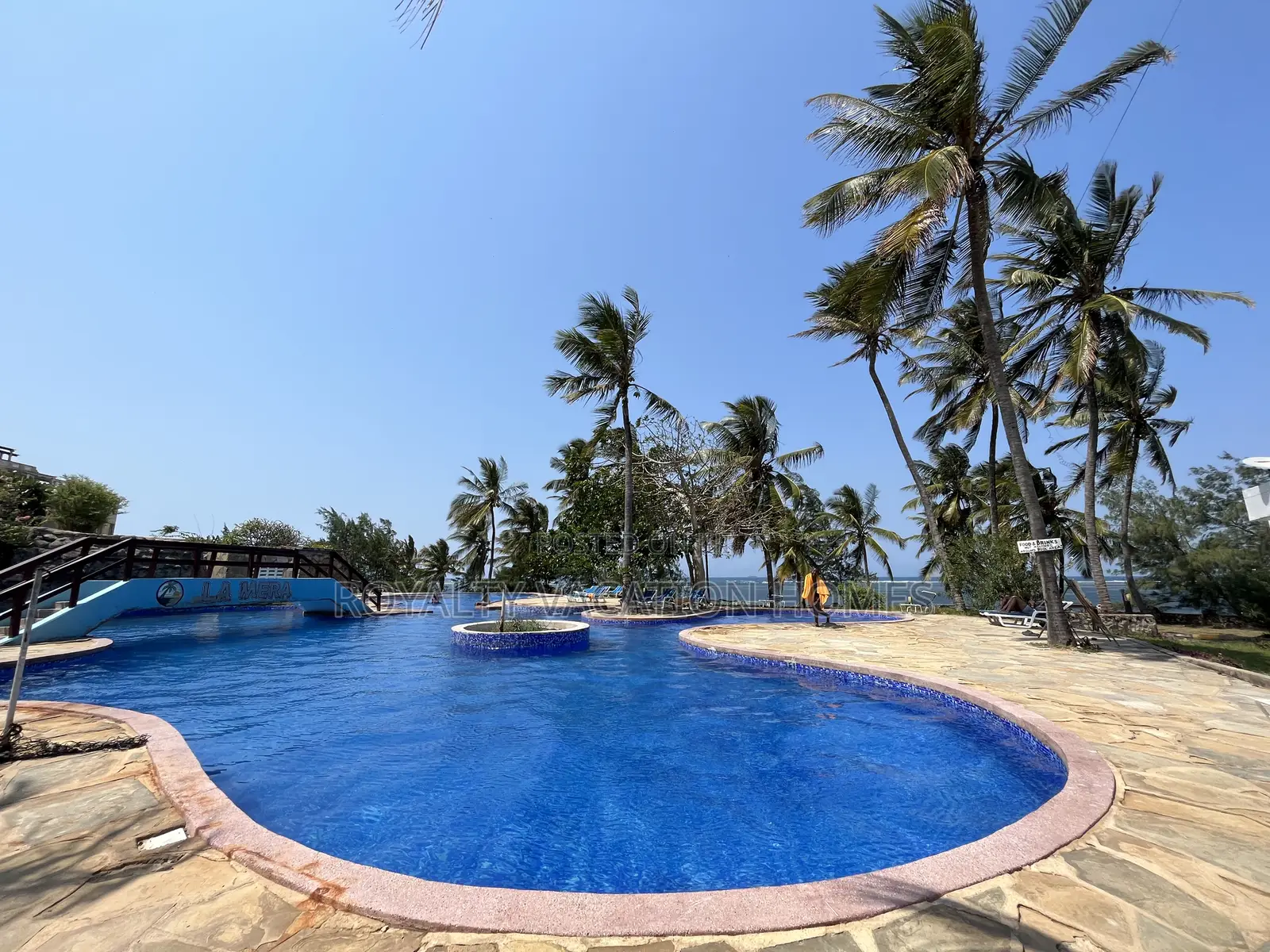 Affordable 2 Bedroom Beachfront Airbnb in Mombasa Shanzu
