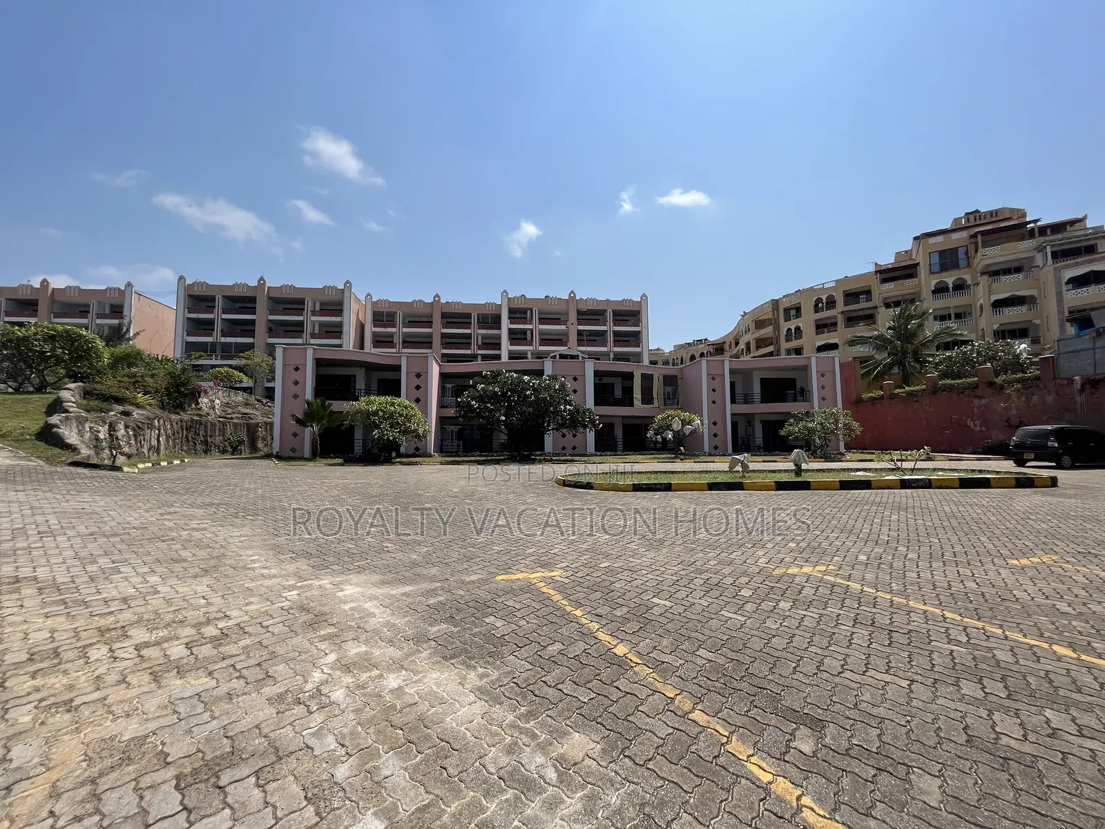 2 Bedroom Beachfront Airbnb Apartment in Mombasa