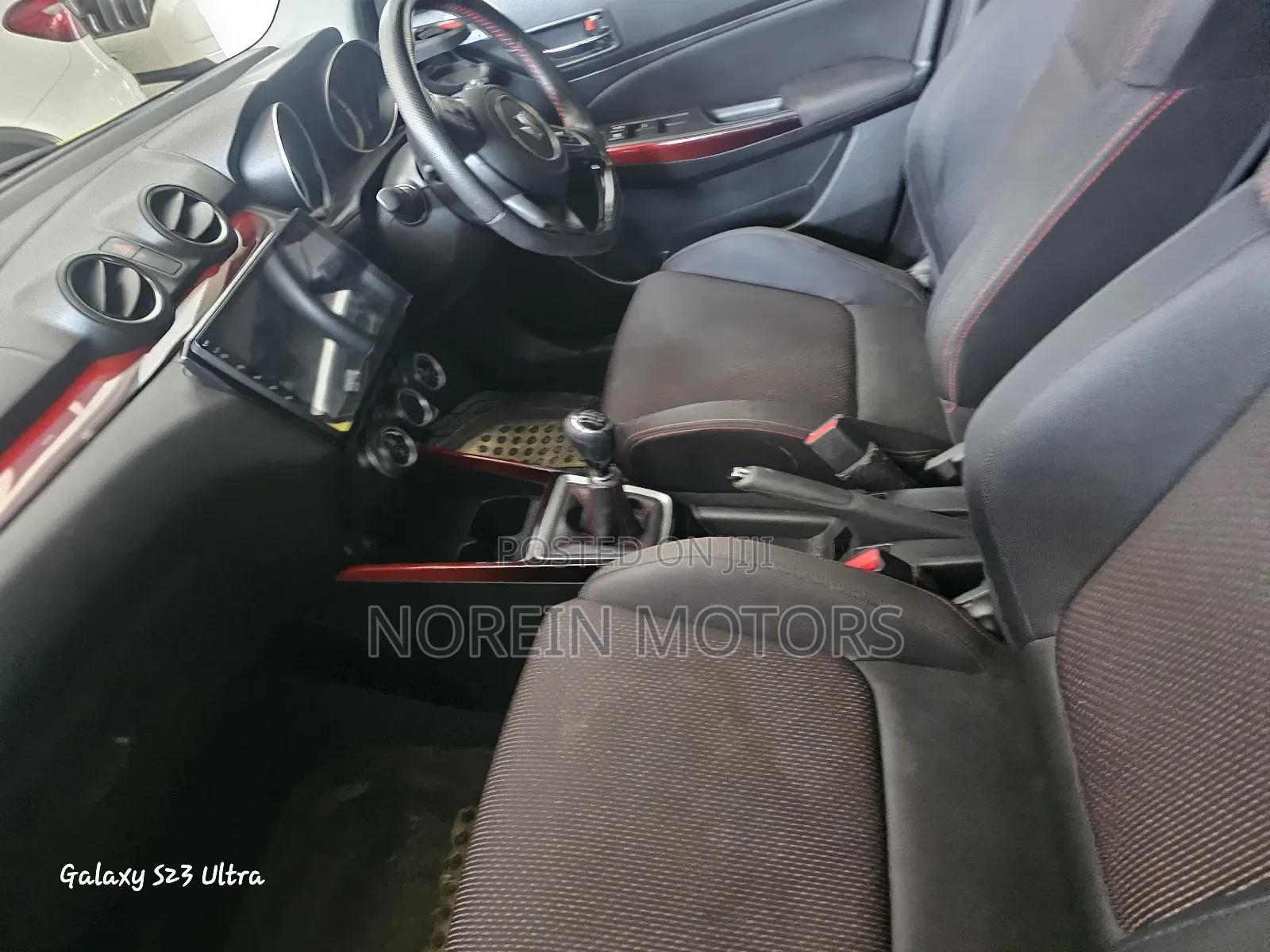 Suzuki Swift 2018 Yellow