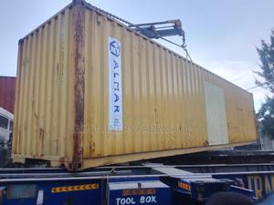 40ft Being Loaded to Our Site - thumbnail 2