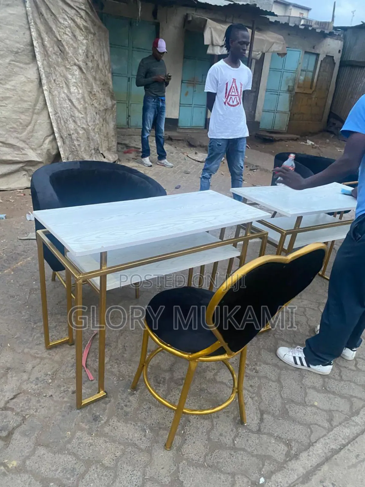 Manicure Table and Chairs