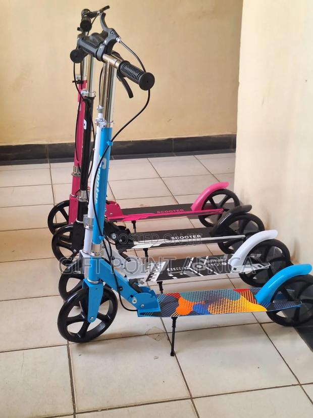 Two Wheels Adjustable Kids/Teenagers Scooters