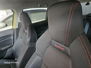 Suzuki Swift 2018 Yellow