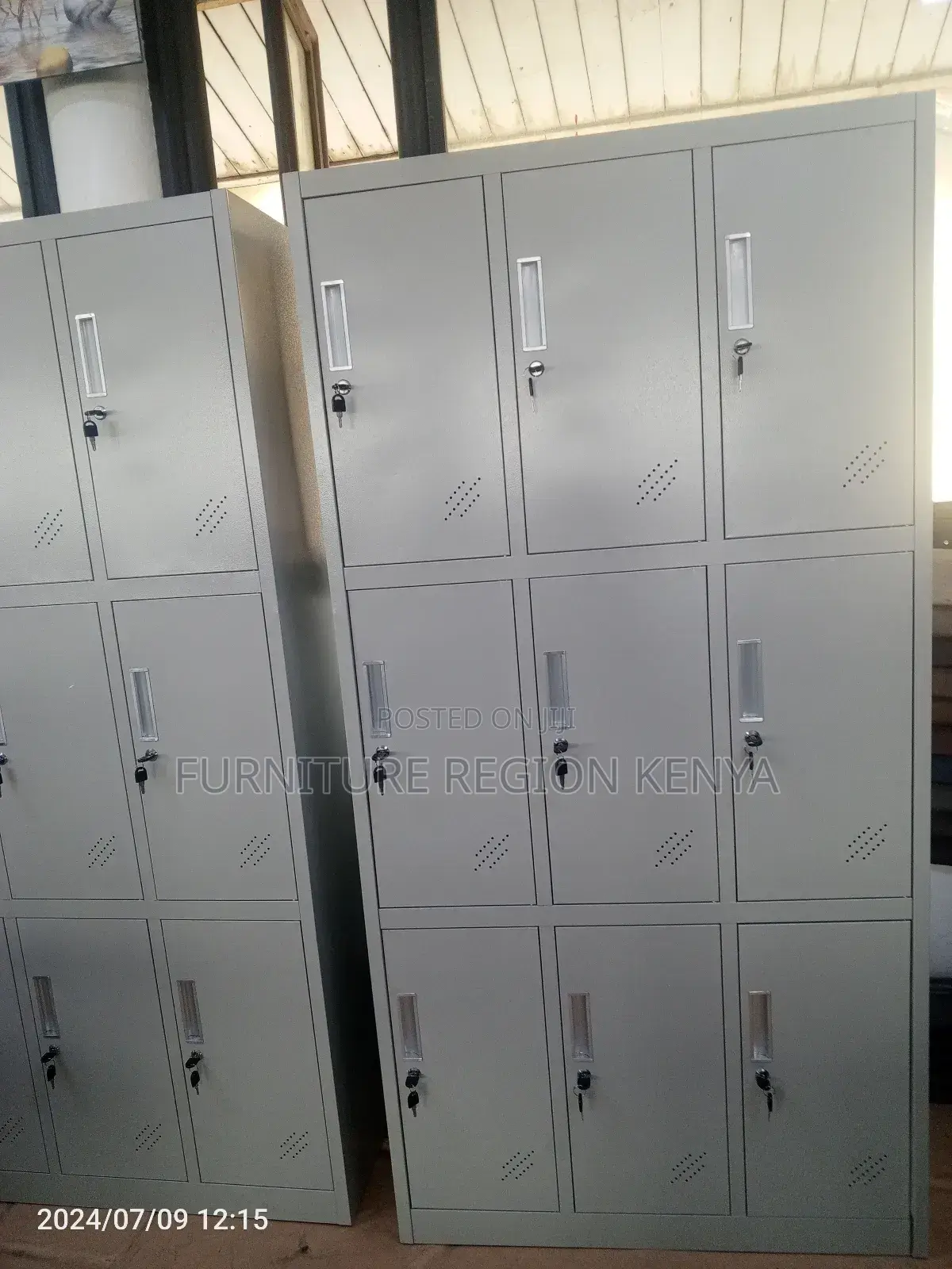 9 Lockers Steel Cabinet